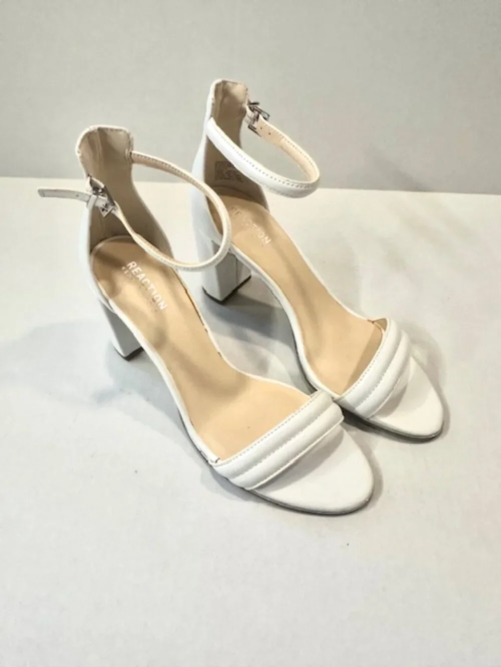 Kenneth Cole Reaction Womens Lolita Dress Sandals Block Heel White Size US 8.5
